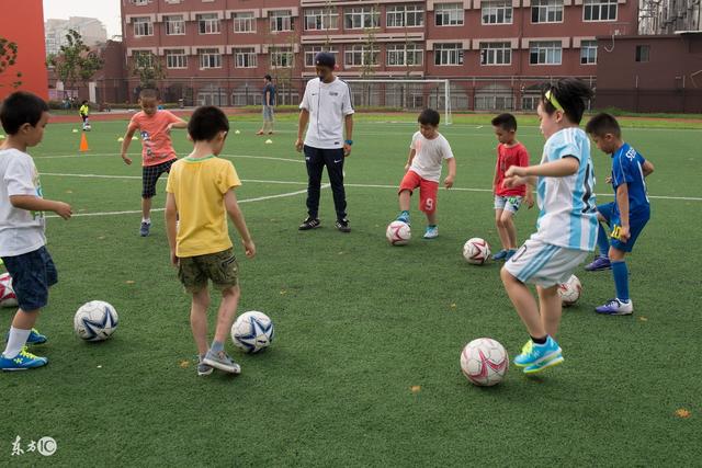 欧战附加赛首回合综述：多支劲旅占优晋级在望